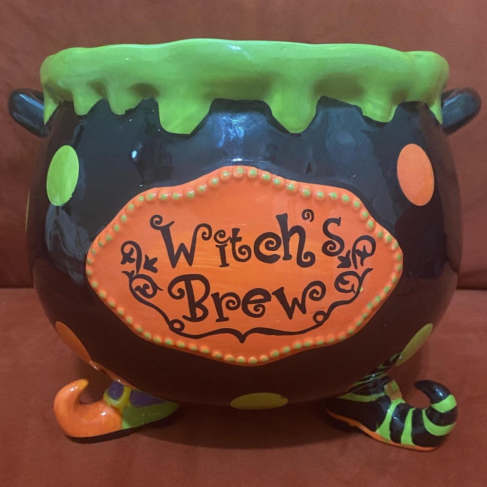 Midwest “Witches Brew” Cauldron - Picture 1 of 5
